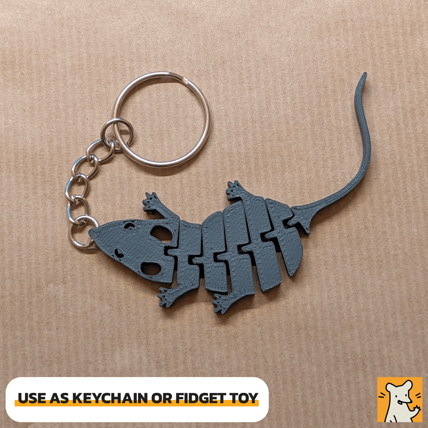 Articulated rat keychain charm, 5 cm, designed for fidgeting and love for small pets.