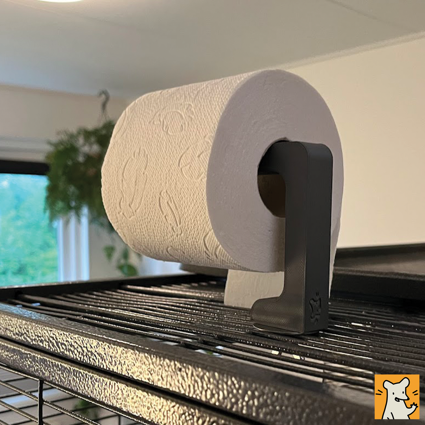 Toiletrolhouder voor Kooien met toiletpapier, bevestigd aan een kooi voor knaagdieren zoals ratten en degus.